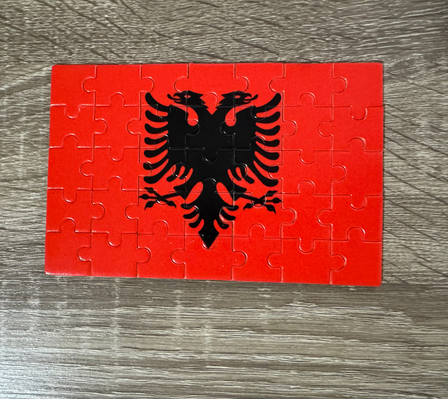 Puzzle 35 Pezzi – Bandiera dell’Albania